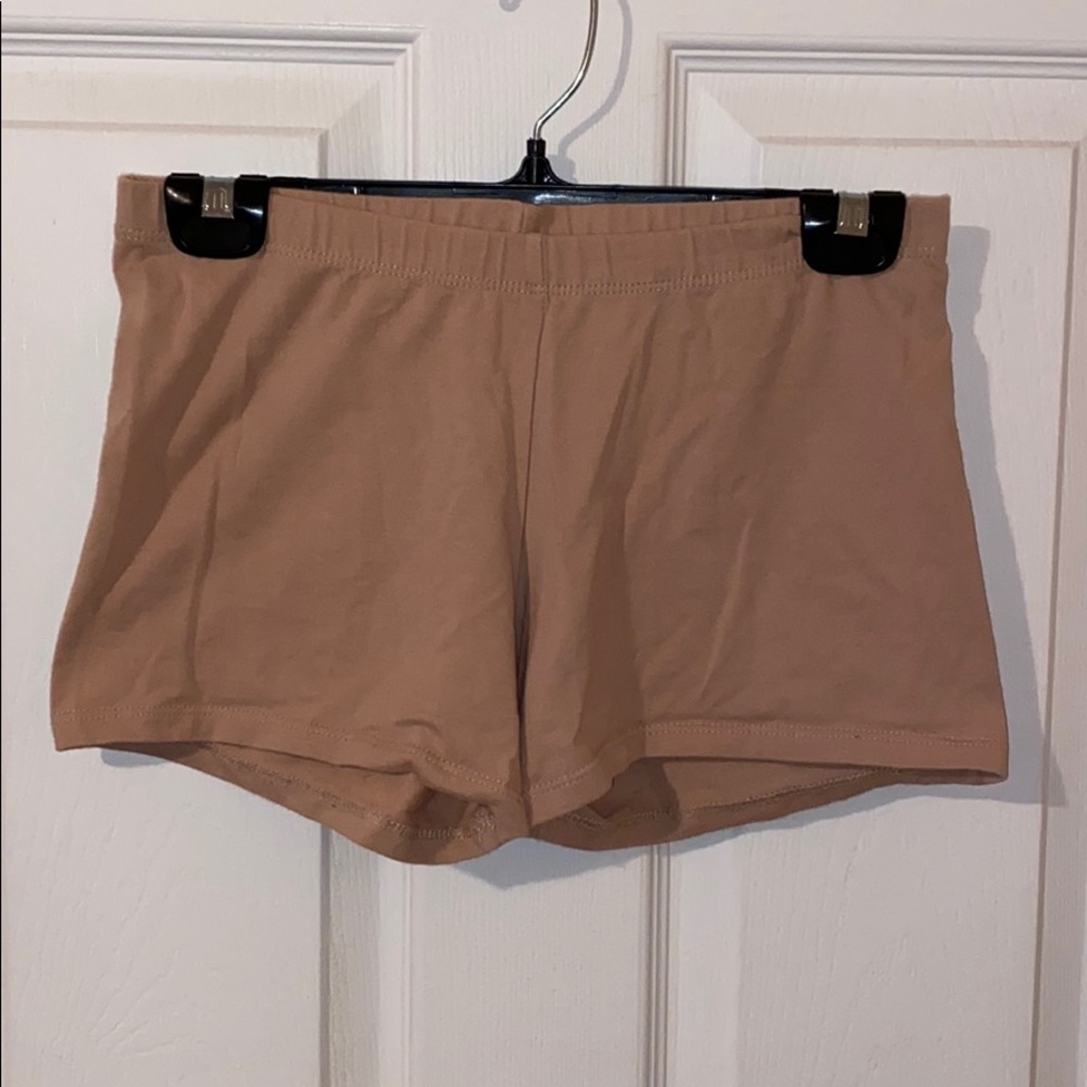 Beige short dance/athletic shorts